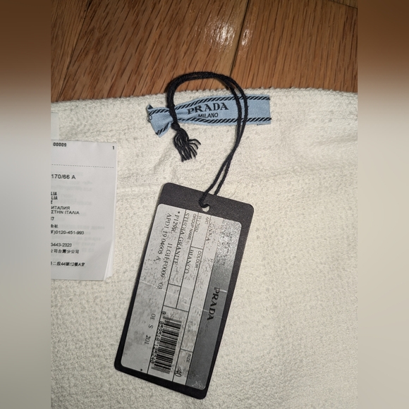 20. NWT PRADA ASYMMETRIC WRAP-EFFECT COTTON-BLEND MINI SKIRT - Picture 7 of 10